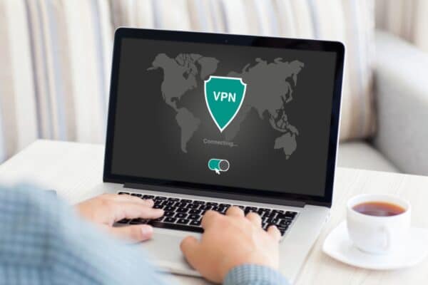 Voyagez en toute sécurité : découvrez les deux meilleurs VPN pour protéger votre vie privée à l’étranger